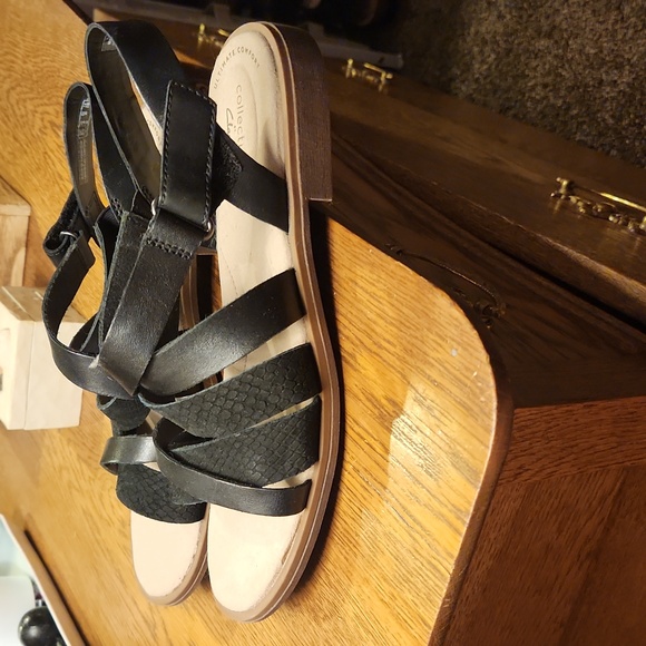 Sandals - Picture 2 of 5